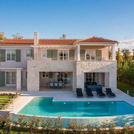 Villa Blanche By Ilc Brtonigla Exterior foto