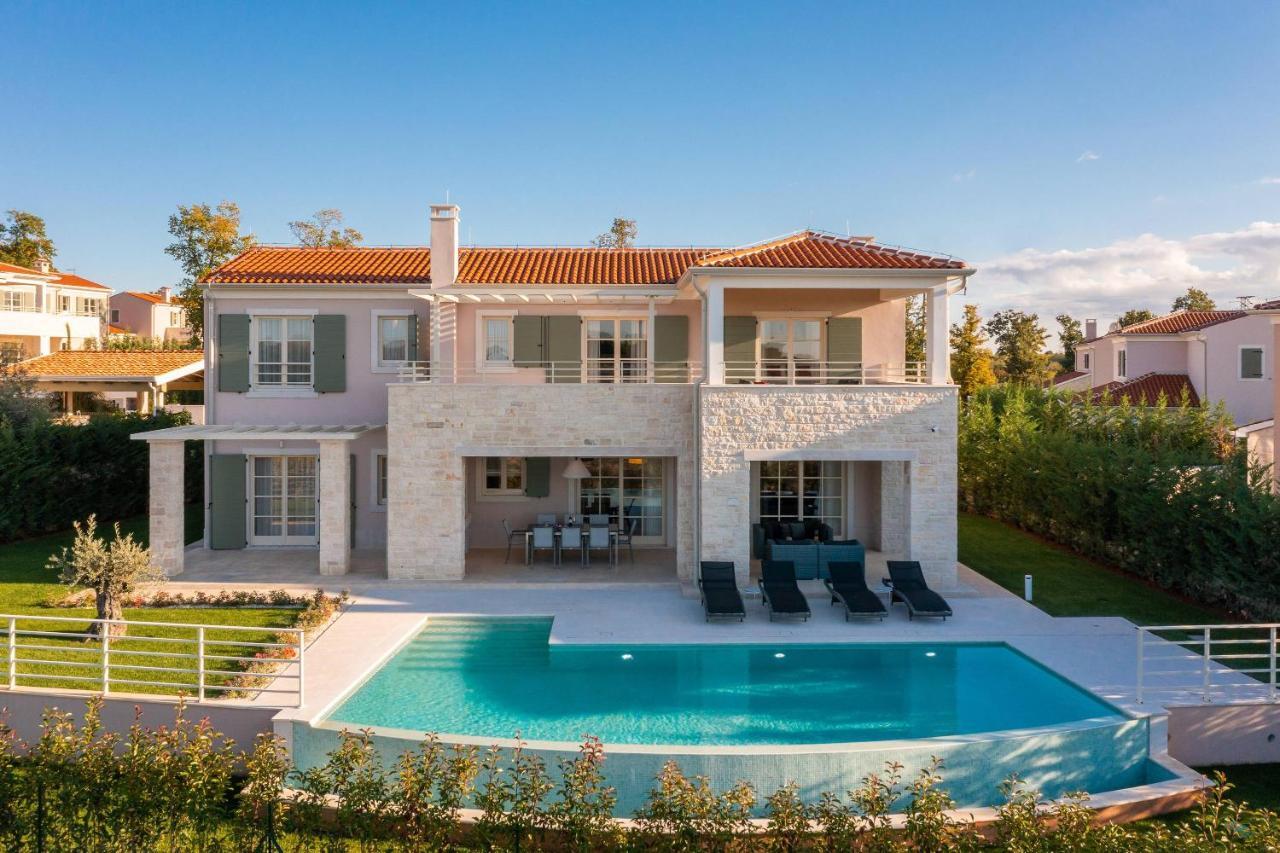Villa Blanche By Ilc Brtonigla Exterior foto
